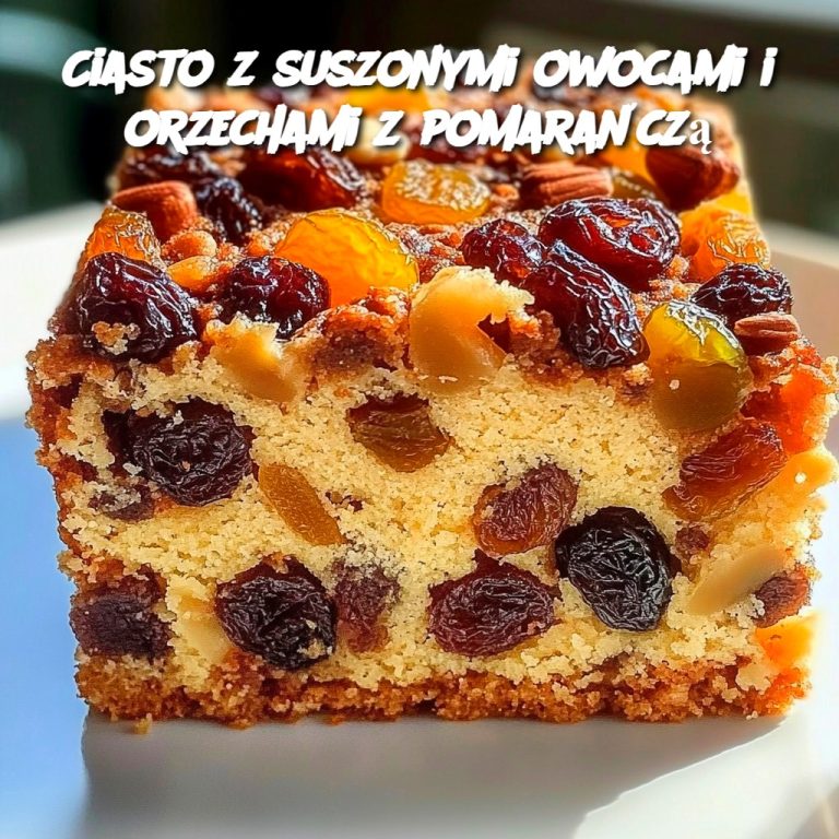 Ciasto z suszonymi owocami i orzechami z pomarańczą