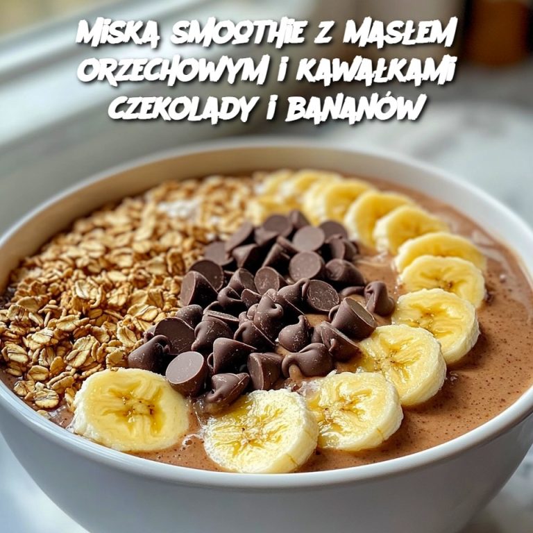 Miska smoothie z masłem orzechowym i kawałkami czekolady i bananów