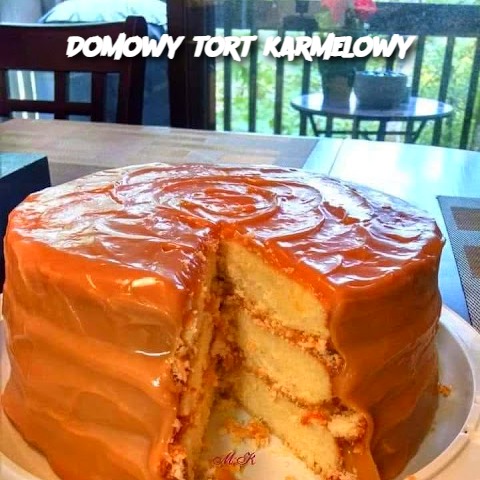 Domowy tort karmelowy